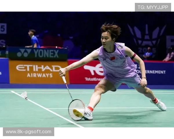 世锦赛女单半决赛现医疗暂停 陈雨菲带伤坚持完赛